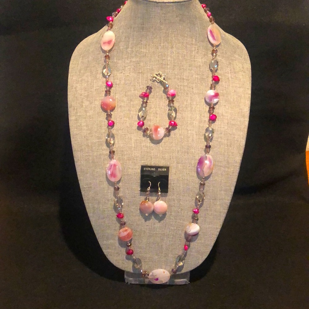 Necklace/bracelet/earring bundle! Natural pink stone/crystal/freshwater pearls!